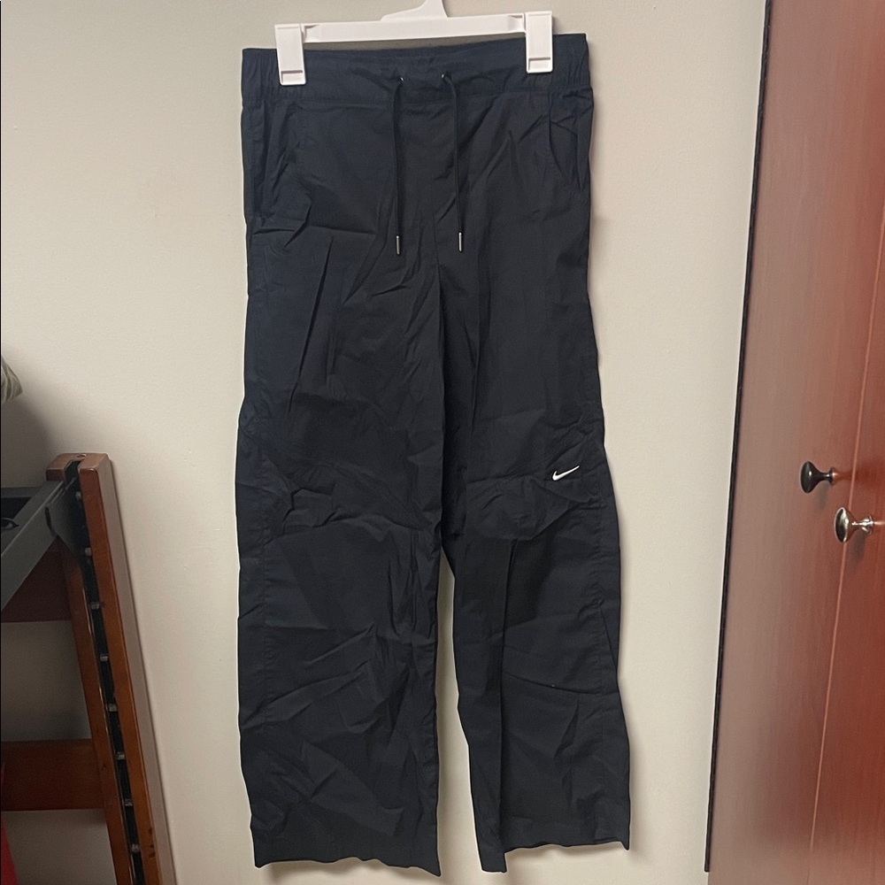 Nike Cargo Pants in Black